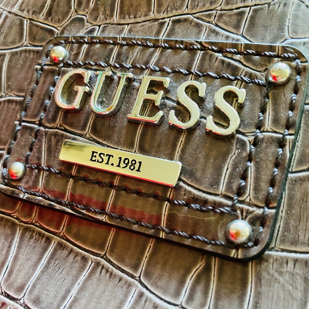 GUESS Gray Purse - Picture 6 of 7